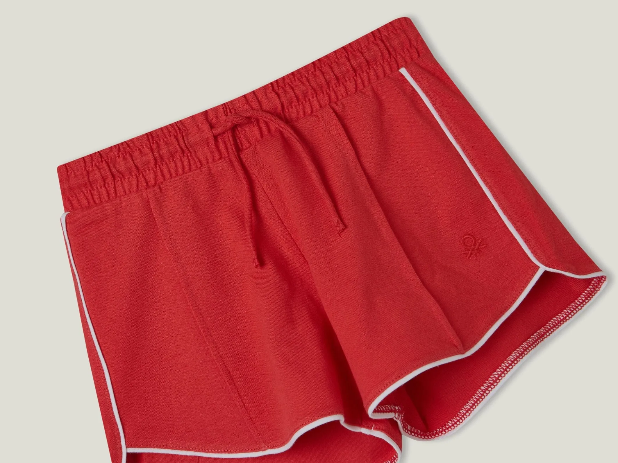 100% cotton shorts with drawstring