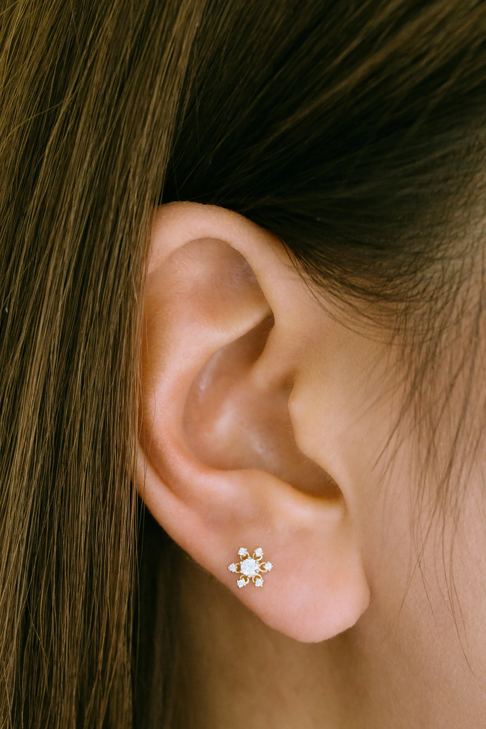 14K Real Gold Delicate Cz Flower Snowflake Forward Helix Cartilage Tragus Inner Conch Ear Stud Post Internally Threaded Earring Labret Jewelry