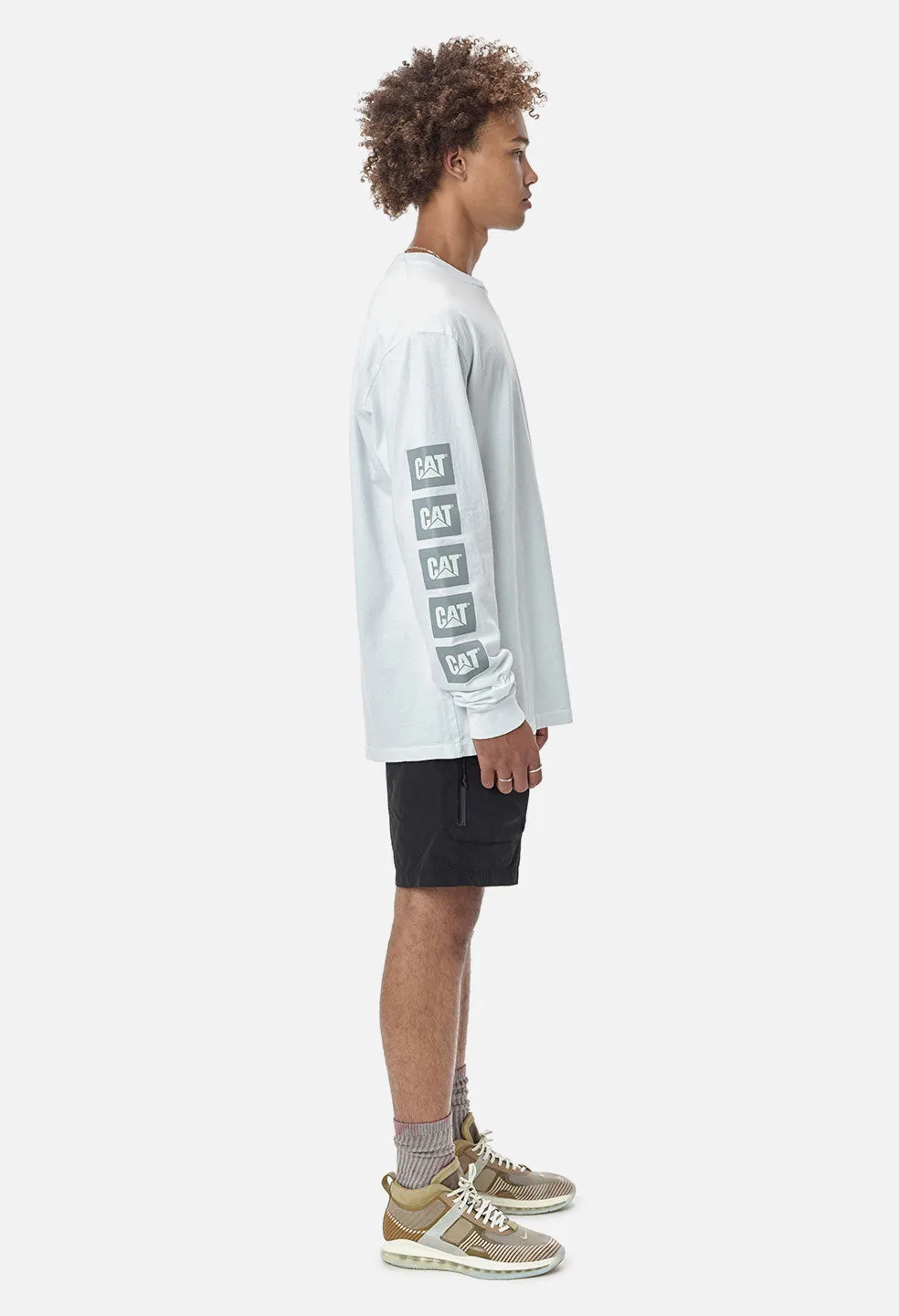 JE X CAT Reflect LS University Tee / White