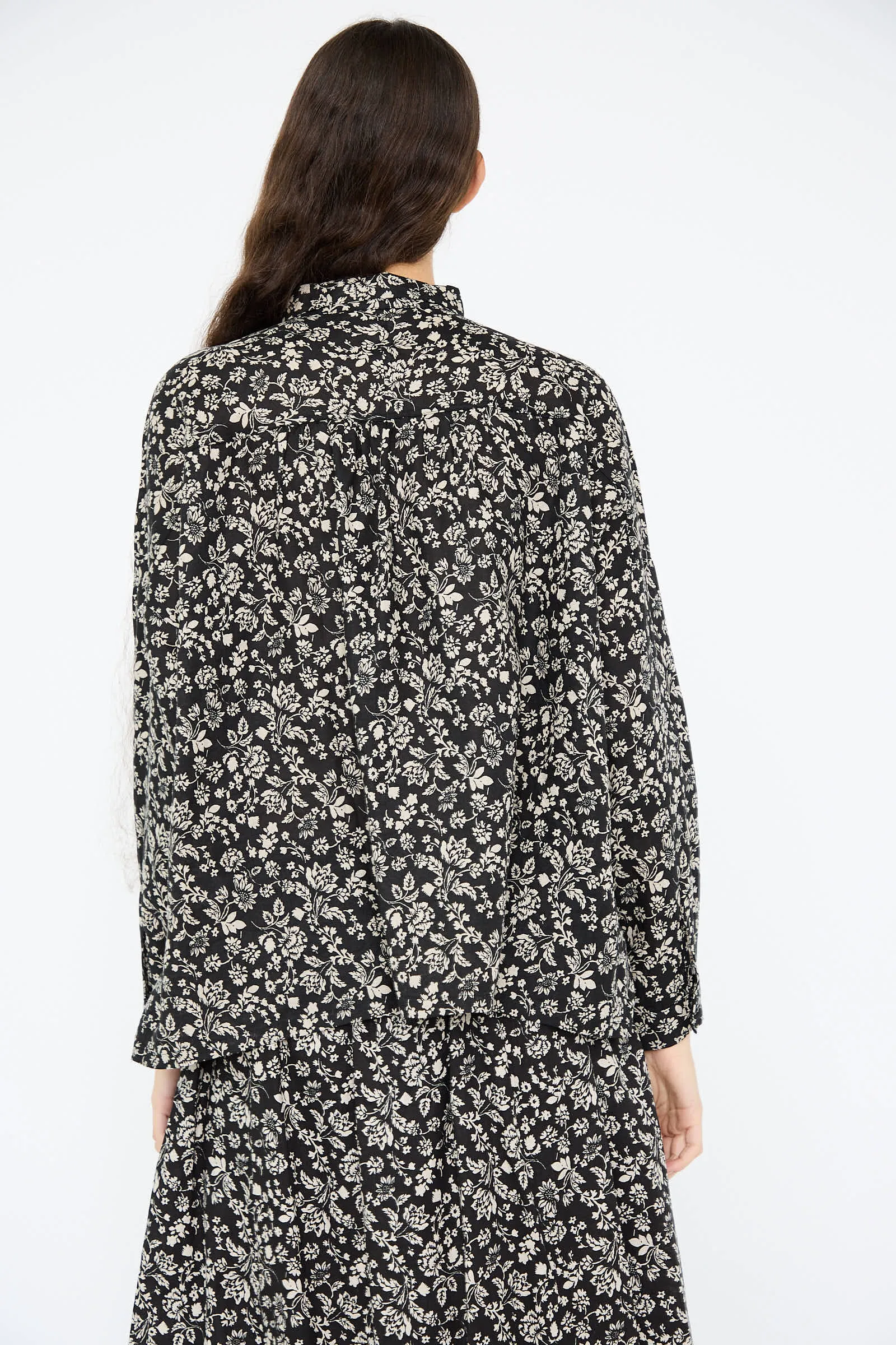 Linen Flower Print Shirt in Black