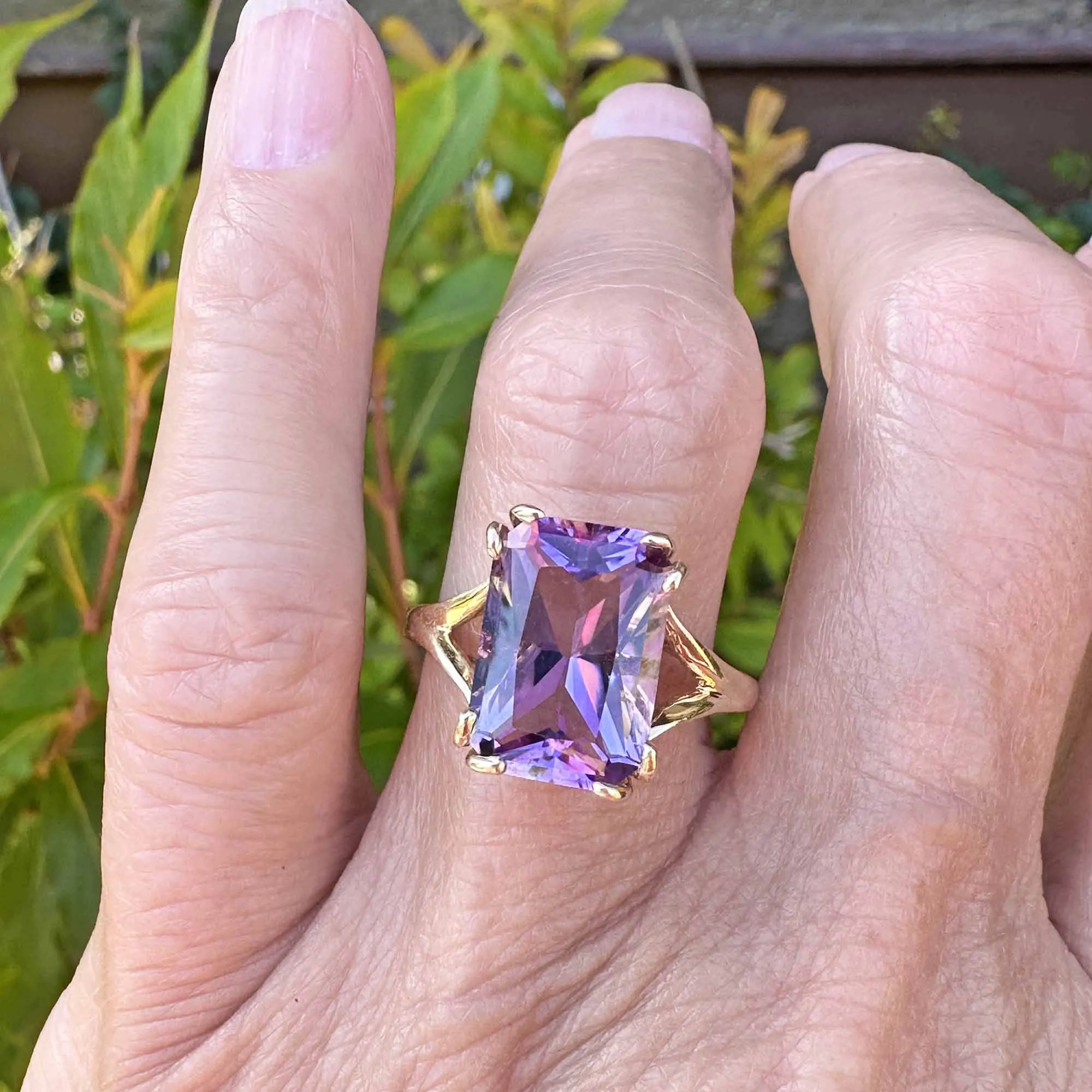 Vintage 14K Gold 6CTW Cusion Cut Amethyst Cocktail Ring