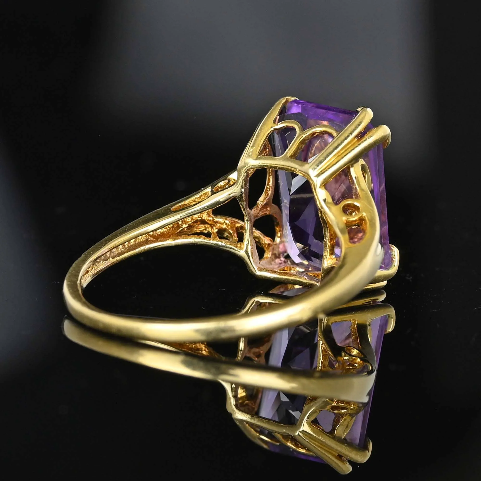 Vintage 14K Gold 6CTW Cusion Cut Amethyst Cocktail Ring