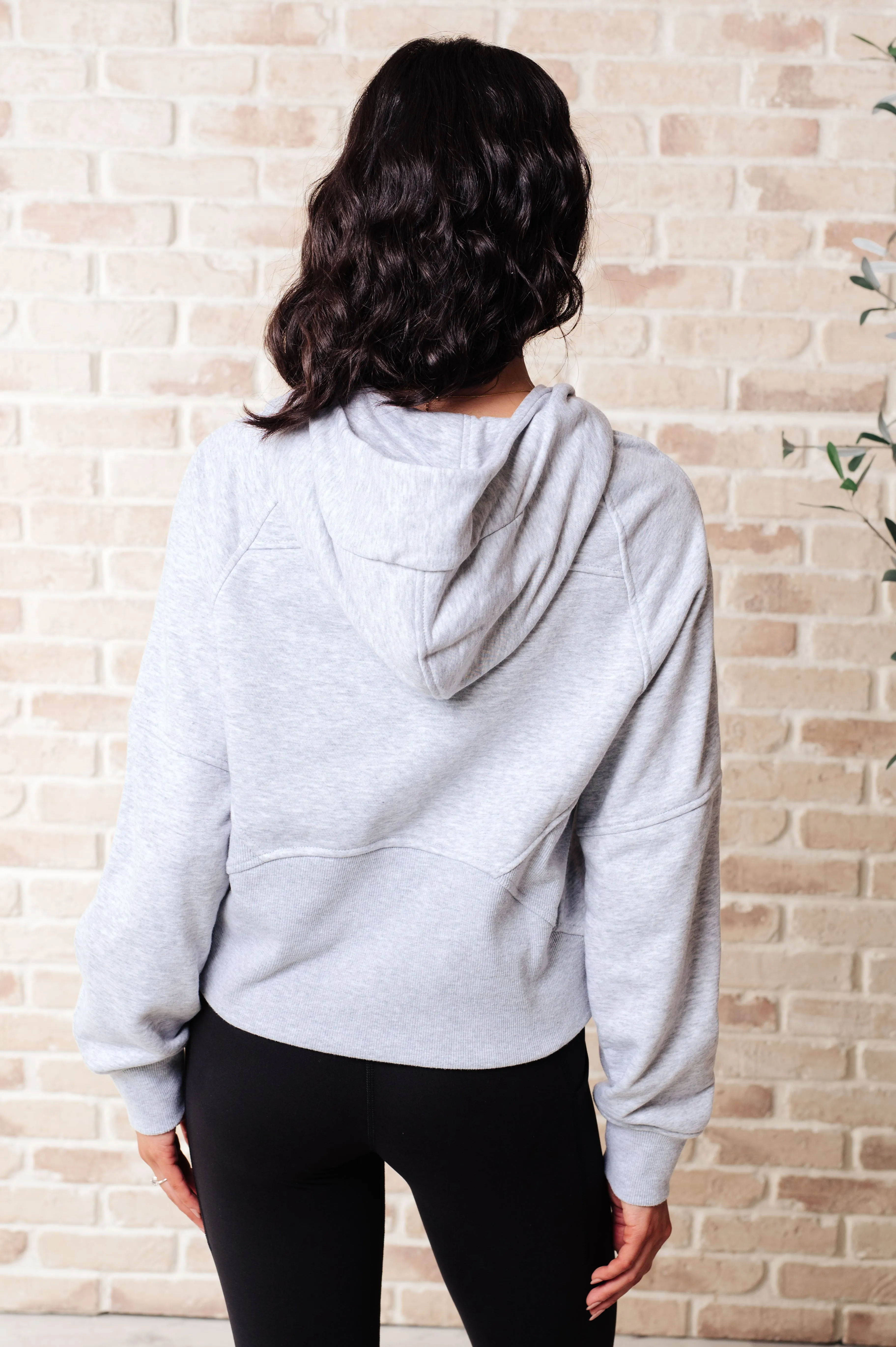 Wendy Hooded Pullover in Grey