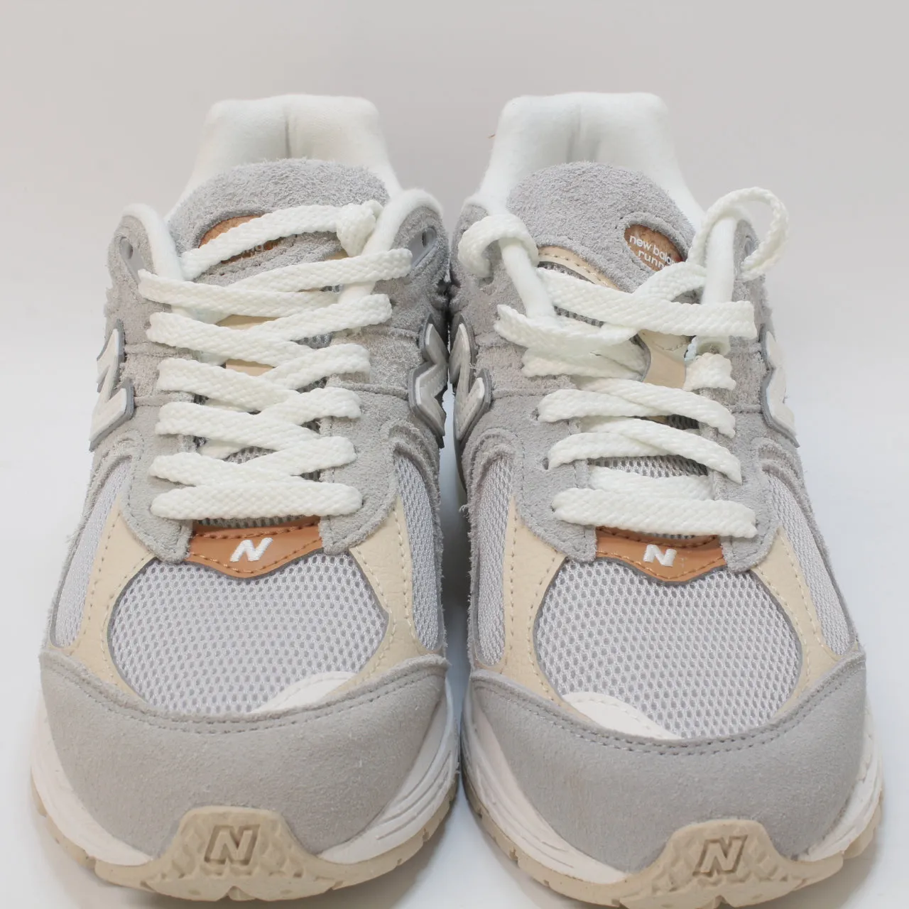 Womens New Balance 2002 Concrete White Trainers